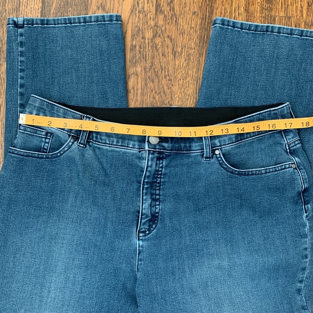 Chico’s Fabulously Slimming Jeans Medium Blue Size 14 Short - Picture 3 of 16
